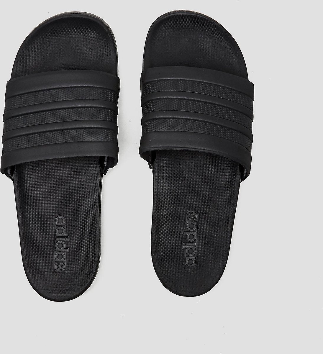 adidas CF Adilette Plus Mono Slippers Volwassenen - Black - Maat 48.5 |  bol.com
