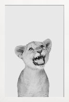 JUNIQE - Poster met houten lijst Lion Cub Classic -13x18 /Wit & Zwart