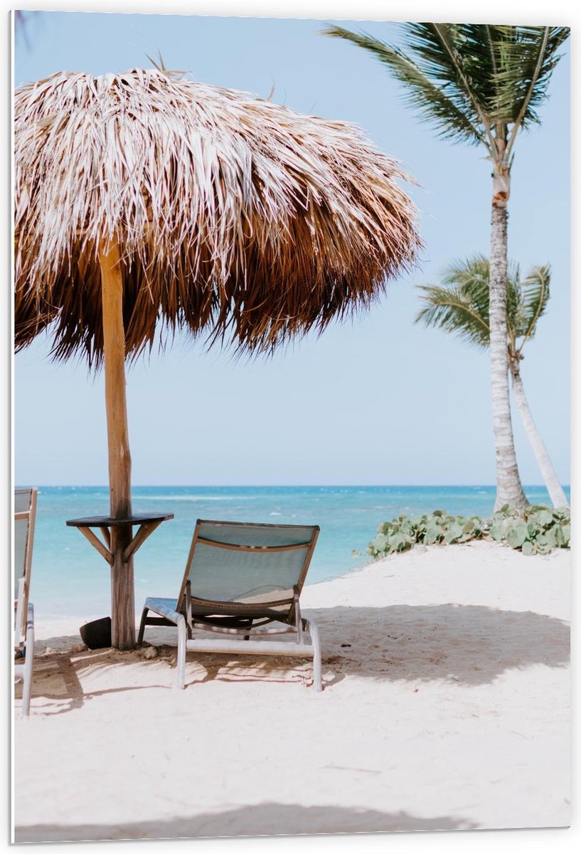 Forex - Parasol met Ligbed op Strand - 60x90cm Foto op Forex