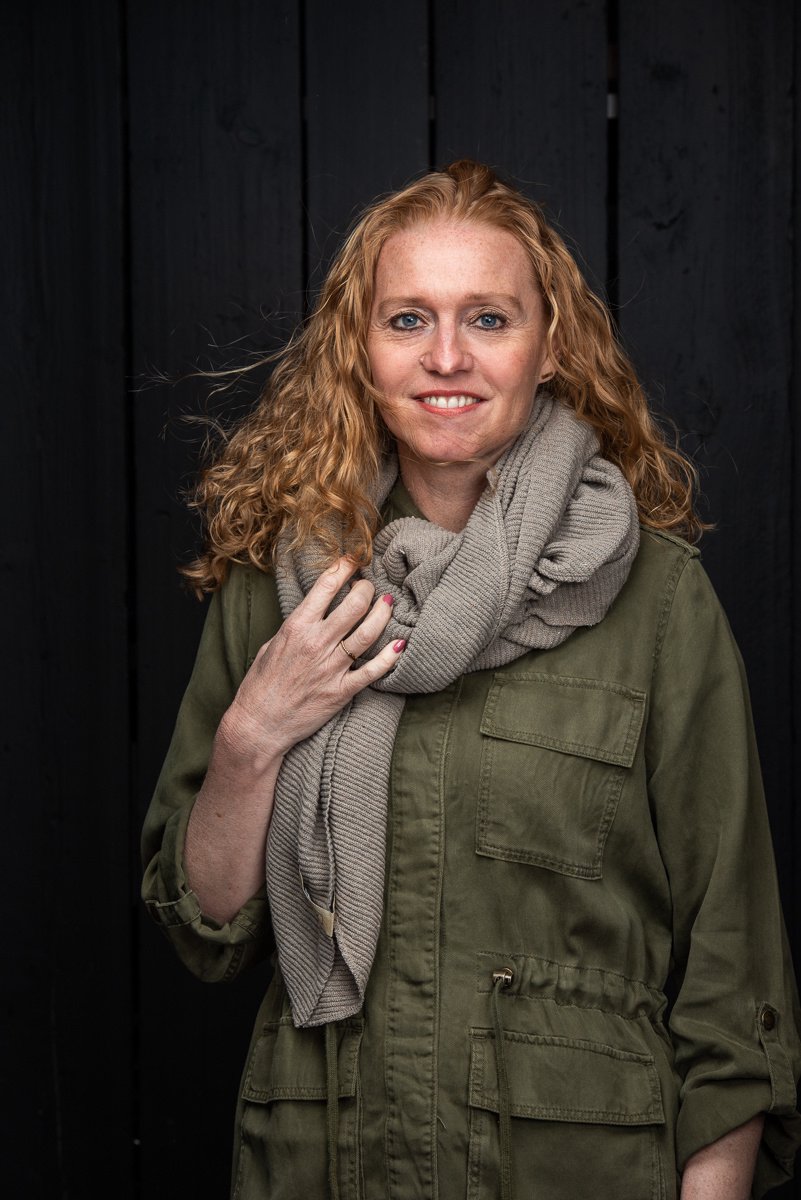 Twelve Million - Dames omslagdoek Texas - Driehoeksjaal - Gerecyclede materialen - Poncho - Wolvrij - Taupe