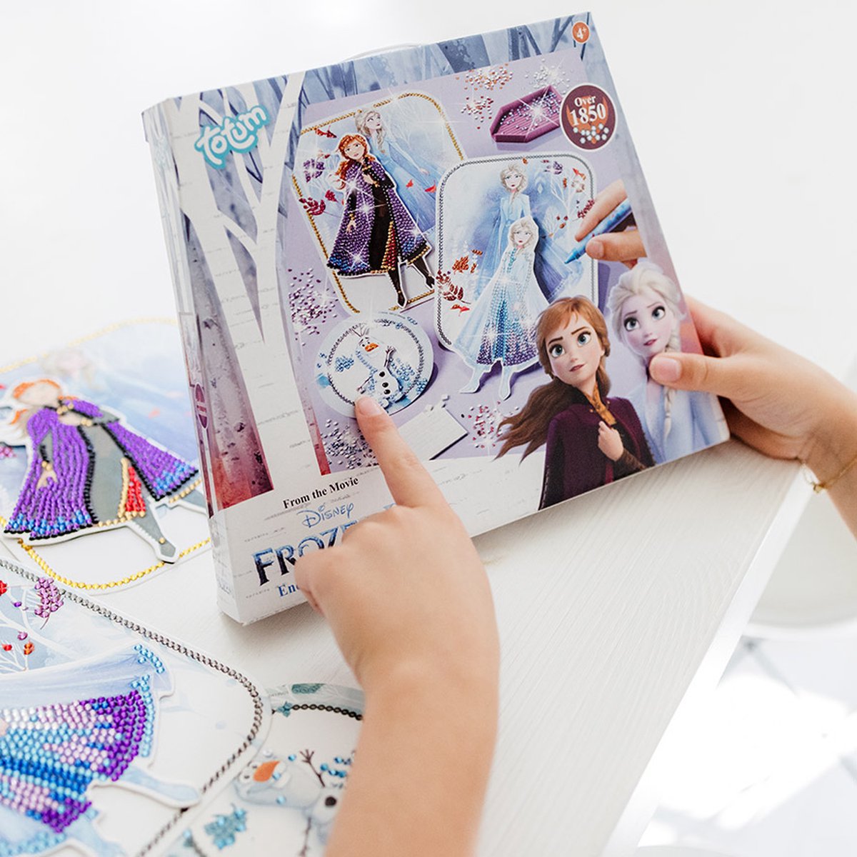Disney Frozen Totum diamond painting knutselset speelgoed meisjes - Anna en Elsa prinsessen versieren met 1800+ strass steentjes knutselen creatief speelgoed — afbeelding 4