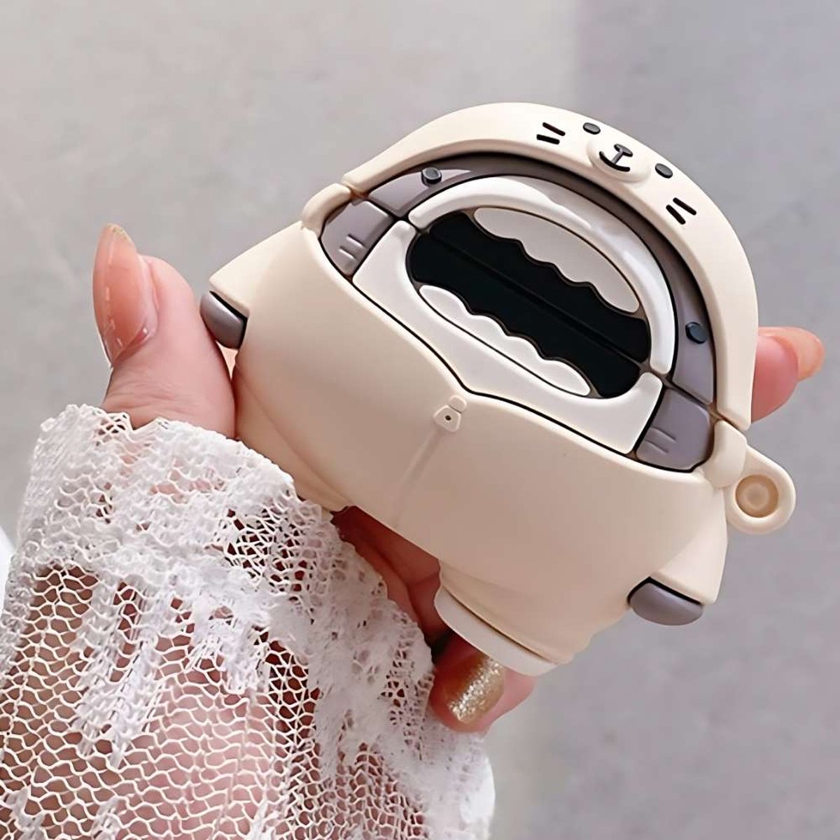 Schattige Siliconen Haai met Onesie AirPods Pro 2 Case met Hanger – Beschermhoes met Grote Mond Design, Grijs / Wit - Anti-val Bescherming Draadloos opladen