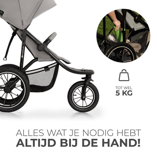 Grijze kinderwagen met grote, opblaasbare wielen en een boodschappenmand. Tekst: Alles wat je nodig hebt altijd bij de hand! Tot wel 5 kg.