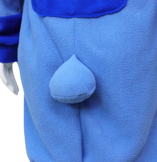 Achterkant van blauwe onesie met rond, lichtblauw staartje en donkerblauwe oren.