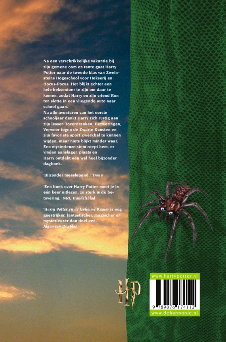 Dos du livre Harry Potter et la Chambre des Secrets avec une araignée.