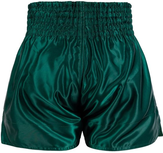 Achterkant van een donkergroene Venum kickbokshort met elastische tailleband.