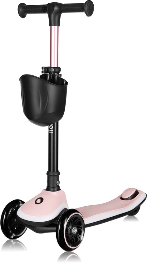 Roze kinderstep met zwart stuur, zwart mandje en roze accenten. Verlichting in de wielen en op het voetplateau.