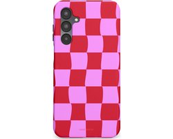 Casetastic hoesje geschikt voor Samsung Galaxy A16 - Dubbellaagse bescherming - Dansend Ruitje - Fashion Case - Rood Lavendel Roze