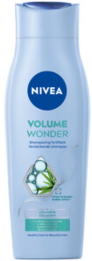 Lichtblauwe NIVEA Volume Wonder fles met een blauw logo. Tekst 'Volume Wonder Shampooing fortifiant'.