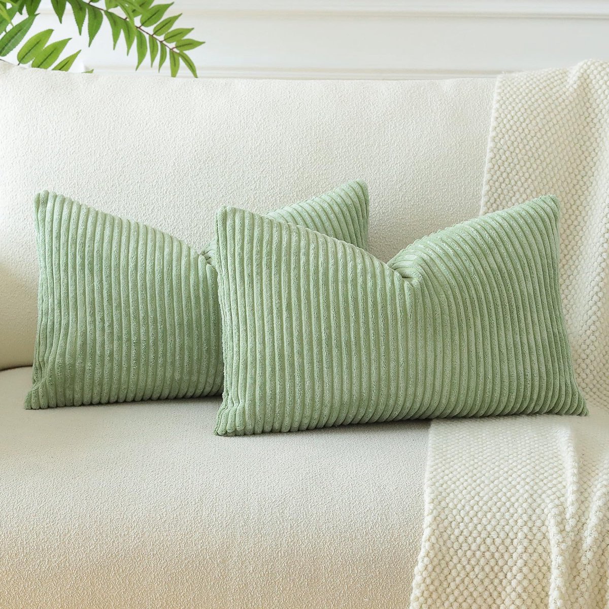 Ibenzoa Elegant Set van 2 Corduroy Decoratieve Kussenhoezen voor Woonkamer en Bank, 30 x 50 cm, Bonengroen