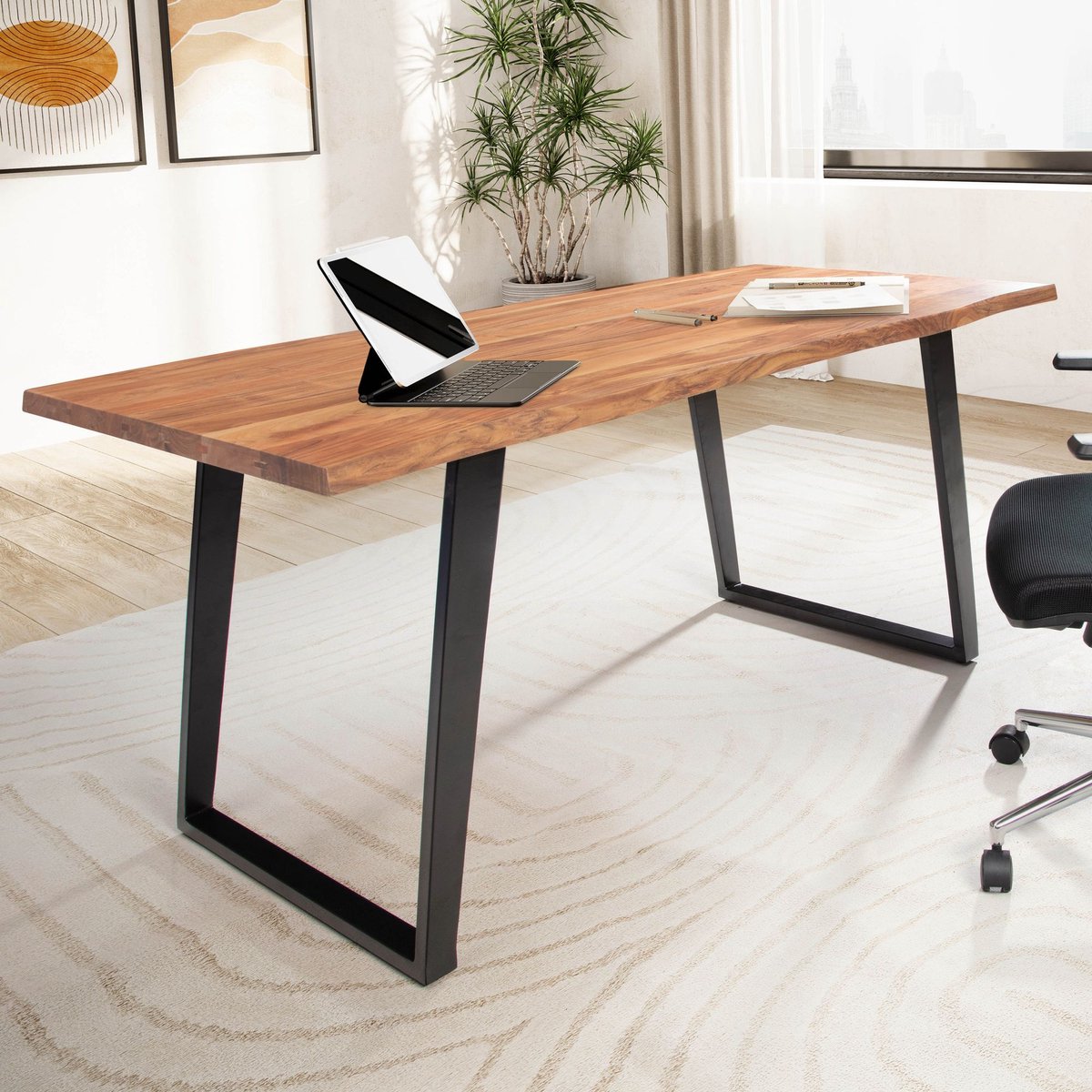 Massieve kantoortafel - natuurlijk houten bureau - blad met boomrand - U-vormige metalen poten - handgemaakt - acaciahout - 120 cm x 60 cm x 76 cm