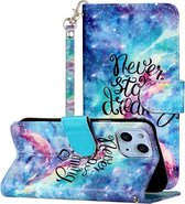 Boekhoesje met print geschikt voor Apple iPhone 14 - Dreaming Universe gsm hoesje - telefoonhoes - telefoonhoesjes