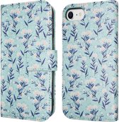 iMoshion Hoesje Geschikt voor iPhone SE (2022) / SE (2020) / 8 / 7 / 6s / 6 Hoesje Met Pasjeshouder - iMoshion Design Bookcase smartphone - Blauw / Blue Flowers