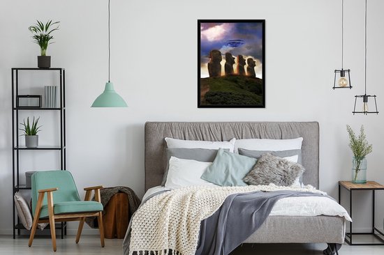 Photo encadrée - Une illustration d'un OVNI au dessus du cadre photo de l'île de Pâques noir 60x80 cm - Affiche encadrée (Décoration murale salon / chambre)