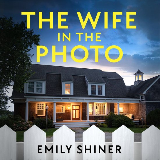 The Wife in the Photo - cover