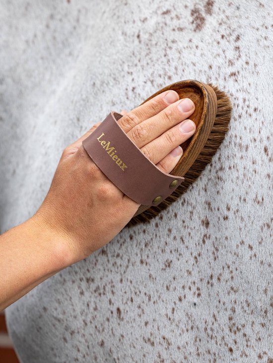 LeMieux Artisan Zachte Borstel Speckled Brown LeMieux Artisan Zachte Borstel Speckled Brown