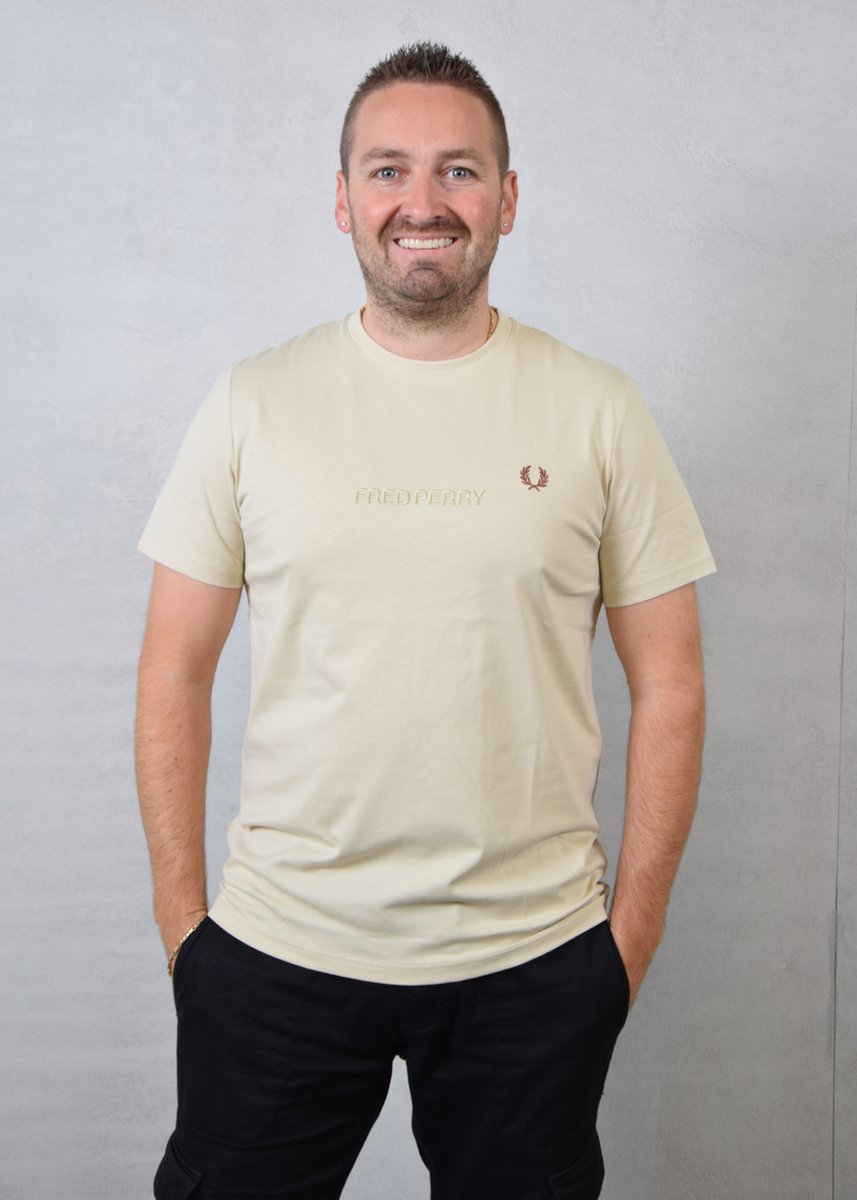 Fred Perry Fred Perry Embroidery T-Shirt Geel
