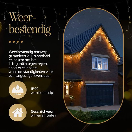 Weerbestendige IP44 ijspegelverlichting aan de dakrand van een bakstenen huis. Geschikt voor binnen en buiten.