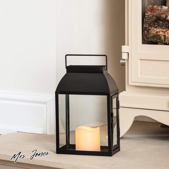 mrs-jones-zwarte-metalen-lantaarn-26-cm-met-led-kaars-werkt-op