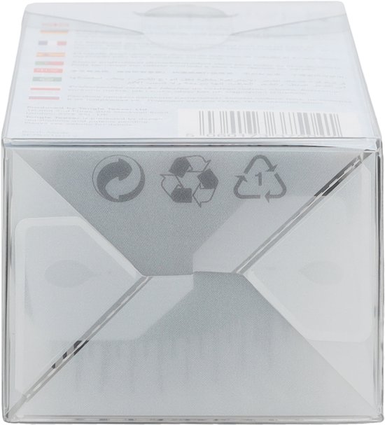 Onderkant van een Tangle Teezer verpakking met recycle-symbolen.
