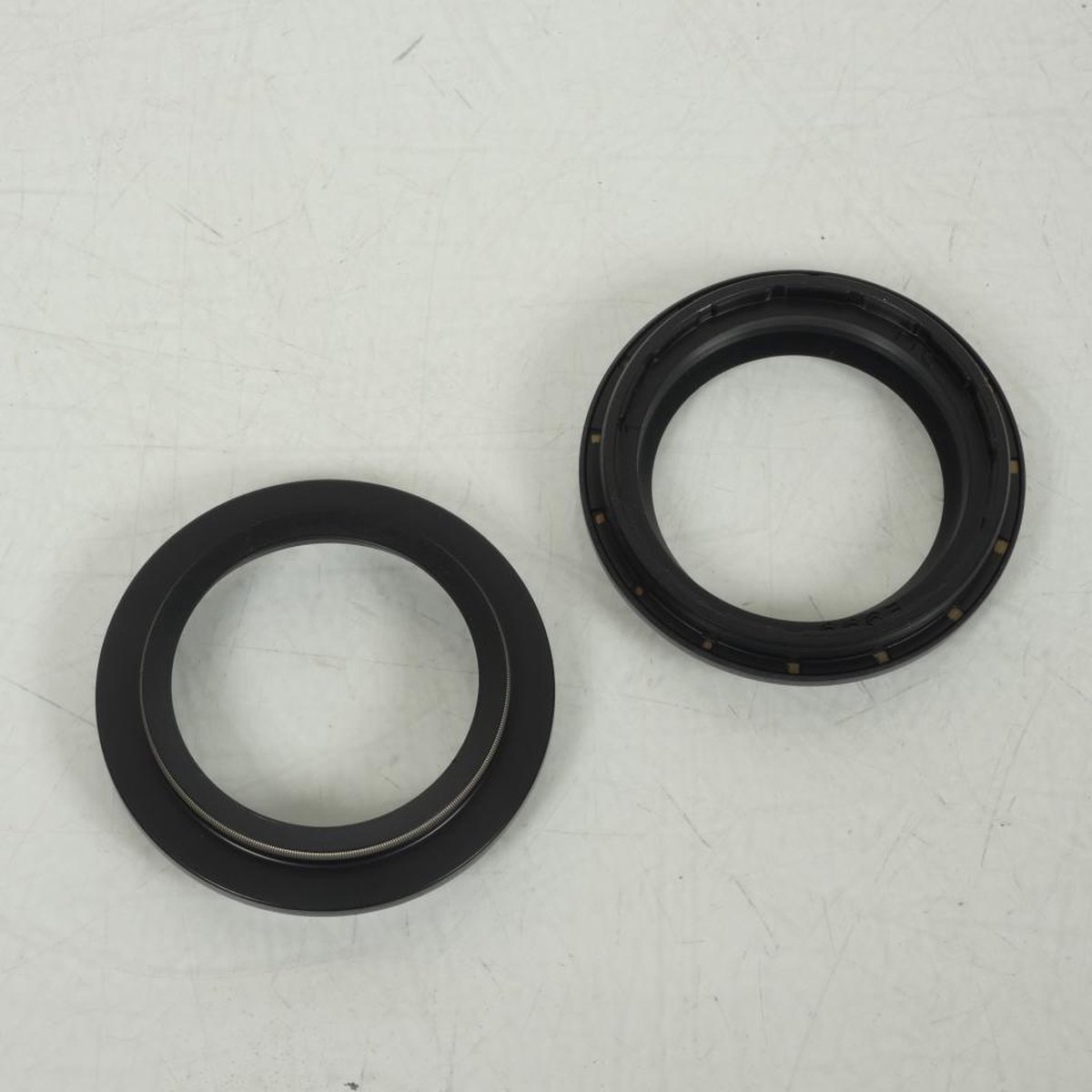 wrp voorvork stofhoes voor kawasaki 650 er-6 n zonder abs 2006 t/m 2017 41x53/59x12mm nieuw
