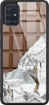 Samsung A71 hoesje glas - Chocoladereep - Hard Case - Zwart - Backcover - Print / Illustratie - Bruin