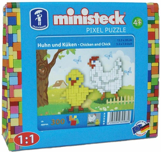 Ministeck pixel puzzle met een gele kuiken en een witte kip op een groene achtergrond, 13,3 x 20 cm.