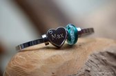 Urn-Dames armband- met Crematie-as Zeegroene glasbedel belegd met zirkonia's en rvs hart sieraad met naam en hartje gegraveerd!- aan 4mm brede rvs armband met stoppers voor dames-G