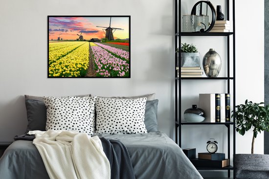 Fotolijst incl. Poster - Windmolen - Tulpen - Bloemen - Nederland - 80x60 cm - Posterlijst
