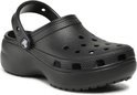 Zwarte Crocs Classic Platform Clog met plateauzool.