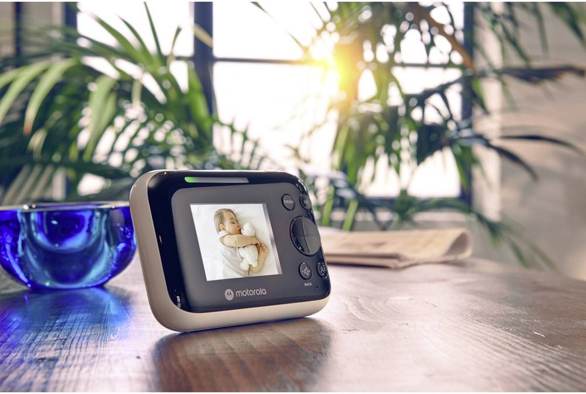 Motorola Nursery VM482 - Babyphone avec caméra - écran couleur 2,4 pouces -  Vision Nocturne Infrarouge - Zoom Numérique - Température - Blanc