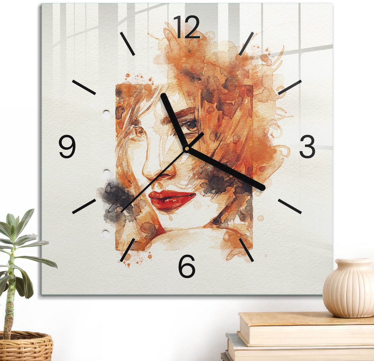 ArtPrintCave Oranje Glazen Klok - 30x30 cm - Wandklok Vierkant - Portret Van Een Vrouw Unieke Klok - Abstractie Stille Wandklok - Zwarte Klokwijzers