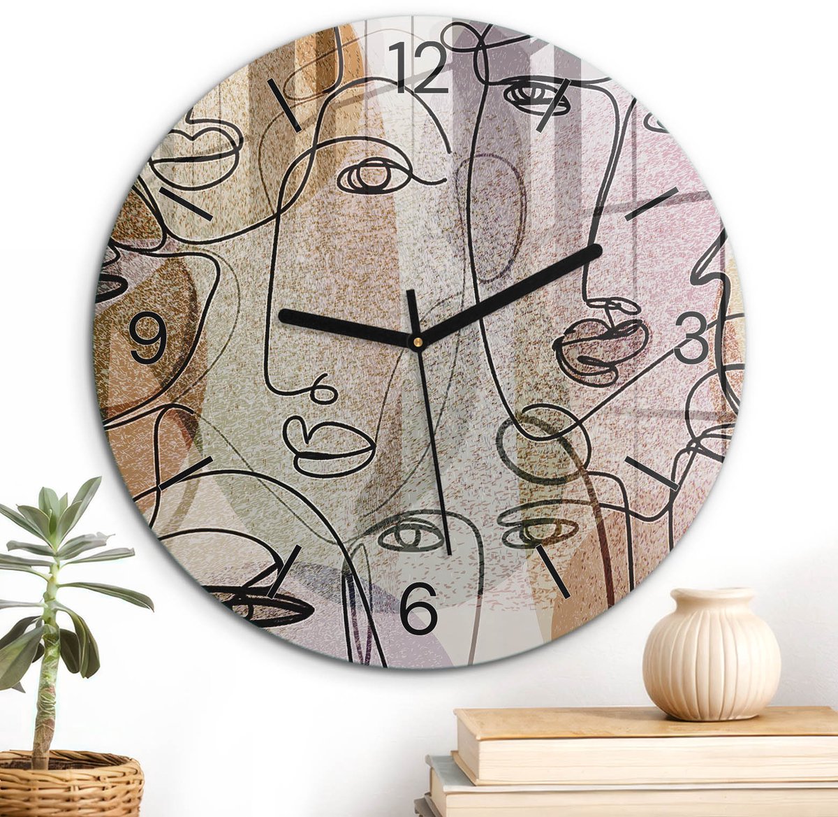 ArtPrintCave Bruin Glazen Klok - Wandklok 30 cm - Muurklok Rond - Abstracte Gezichten Wandklok Keuken - Mensen Unieke Klok - Zwarte Klokwijzers