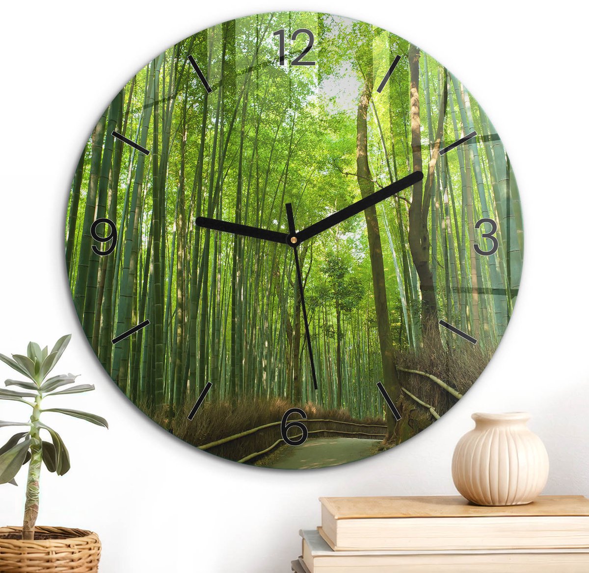 ArtPrintCave Groene Glazen Klok - Wandklok 30 cm - Muurklok Rond - Bamboe Pad Unieke Klok - Landschappen Stille Wandklok - Zwarte Klokwijzers