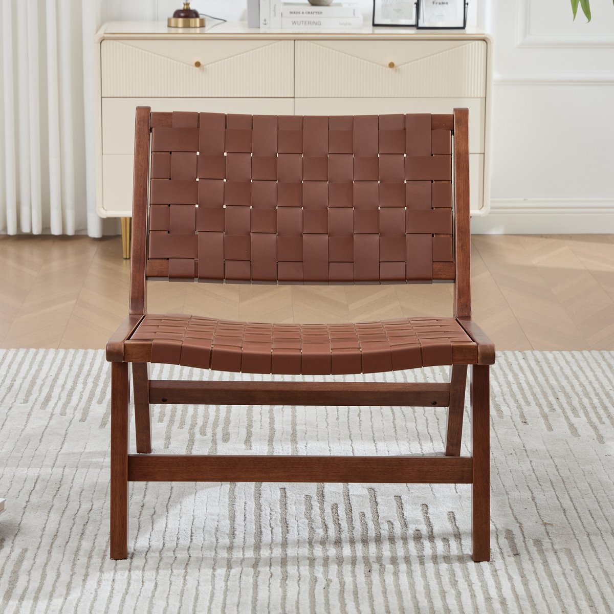 STILVORA Fauteuil 71 x 66 x 72 Cm - Gevlochten Schaakbordpatroon - Voor Binnen En Buiten - Hout En Kunstleer - Bruin