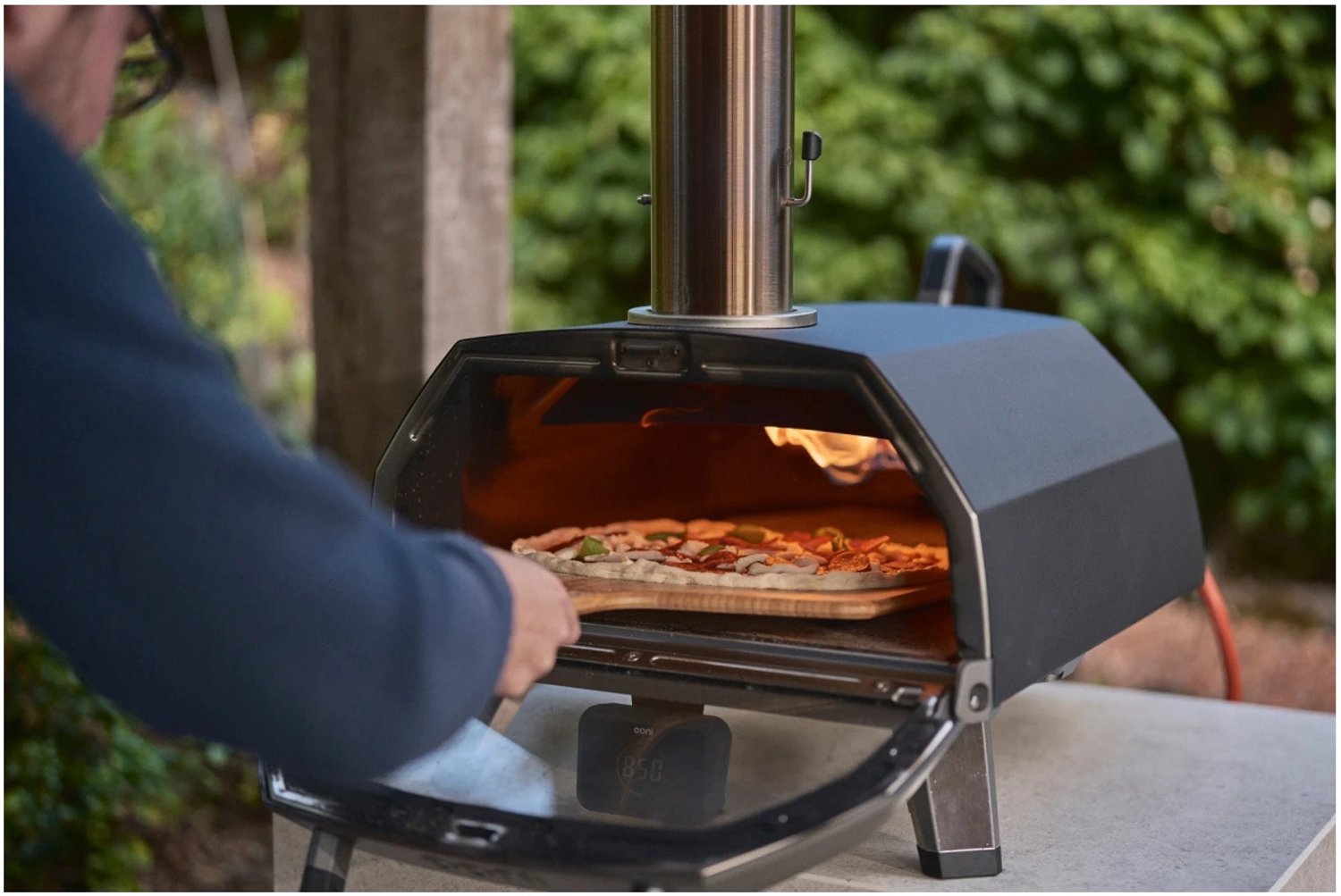 Ooni Karu 2 Pro - Multi-fuel Pizza Oven for Wood and Charcoal