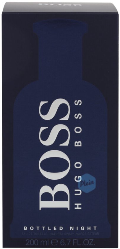 Hugo Boss Bottled Night Eau de Toilette doos in donkerblauw met fles silhouette.