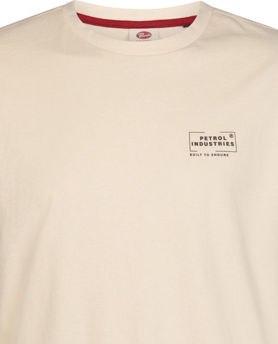 Beige T-shirt met ronde hals, bordeauxrode nektape en Petrol Industries logo op de borst.