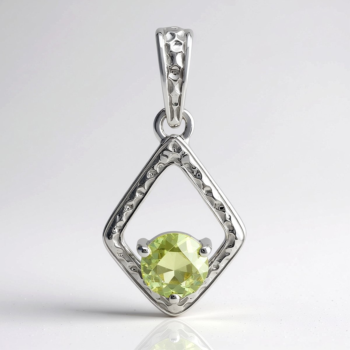 Cavill - Elegante Dameshanger - 925 Sterling Zilver met Rhodium - 0,51 ct Kleurwisselende Diaspoor Rond - Sprankelend Turks Sieraad