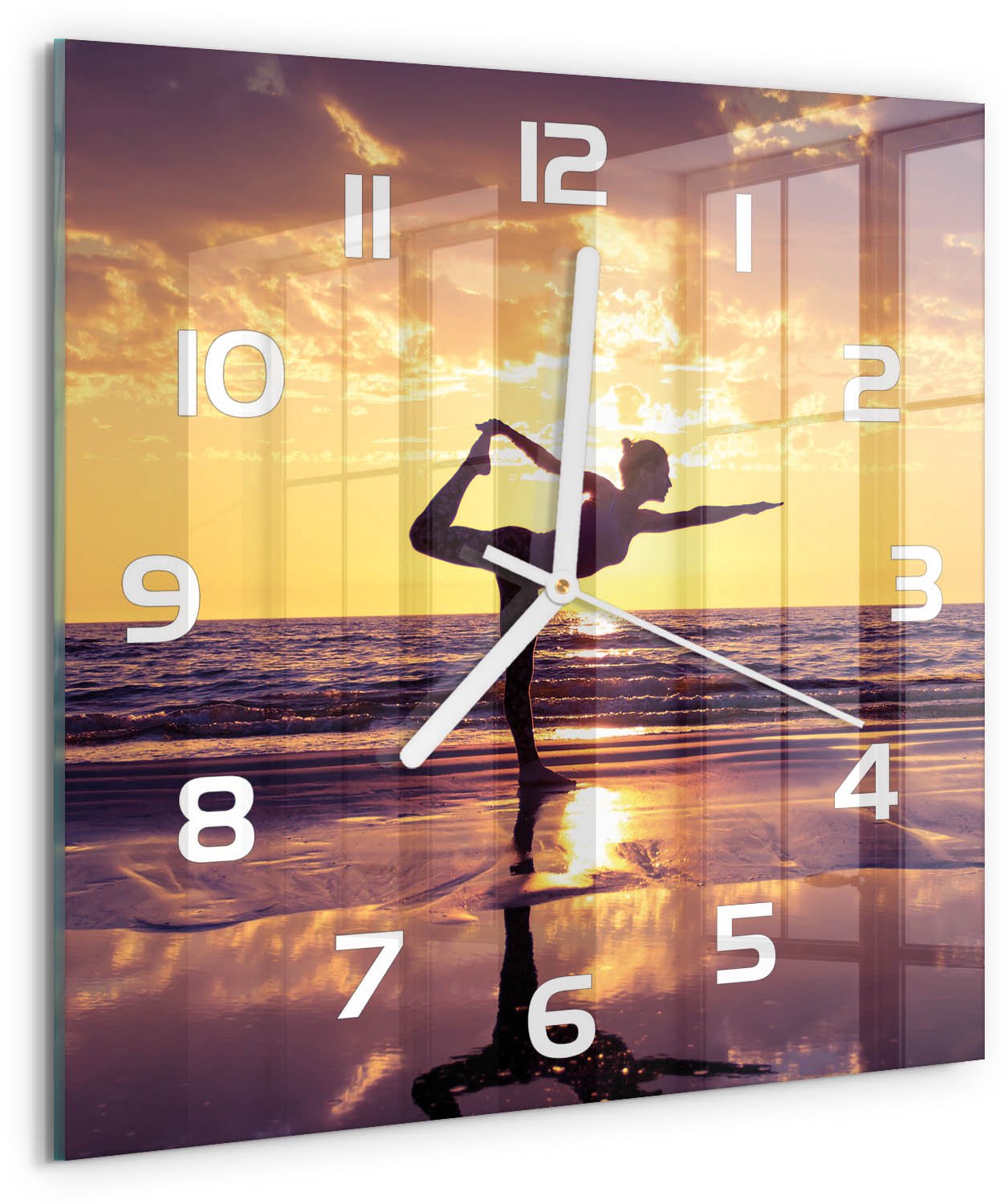 TULUP Wandklok - Yoga op het strand Wandklok Glas Decoratie - 30x30 cm - Geel Gekleurde Glazen Klok - Witte handen - Vierkante Klok - Klok Glas Met Opdruk - Moderne Wandklok Glas