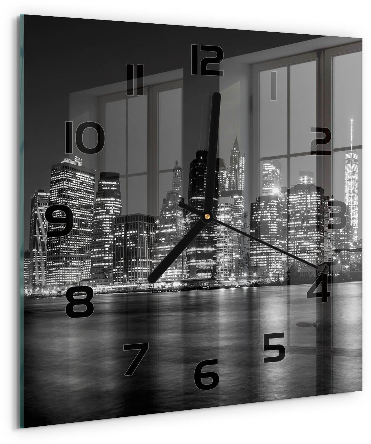 Tulup Wandklok - Manhattan 's nachts Gekleurde Glazen Klok - 30x30 cm - Zwart-wit Glazen Klok Met Print - Zwarte handen - Vierkante Klok - Moderne Wandklok Glas - Wandklok Glas Decoratie