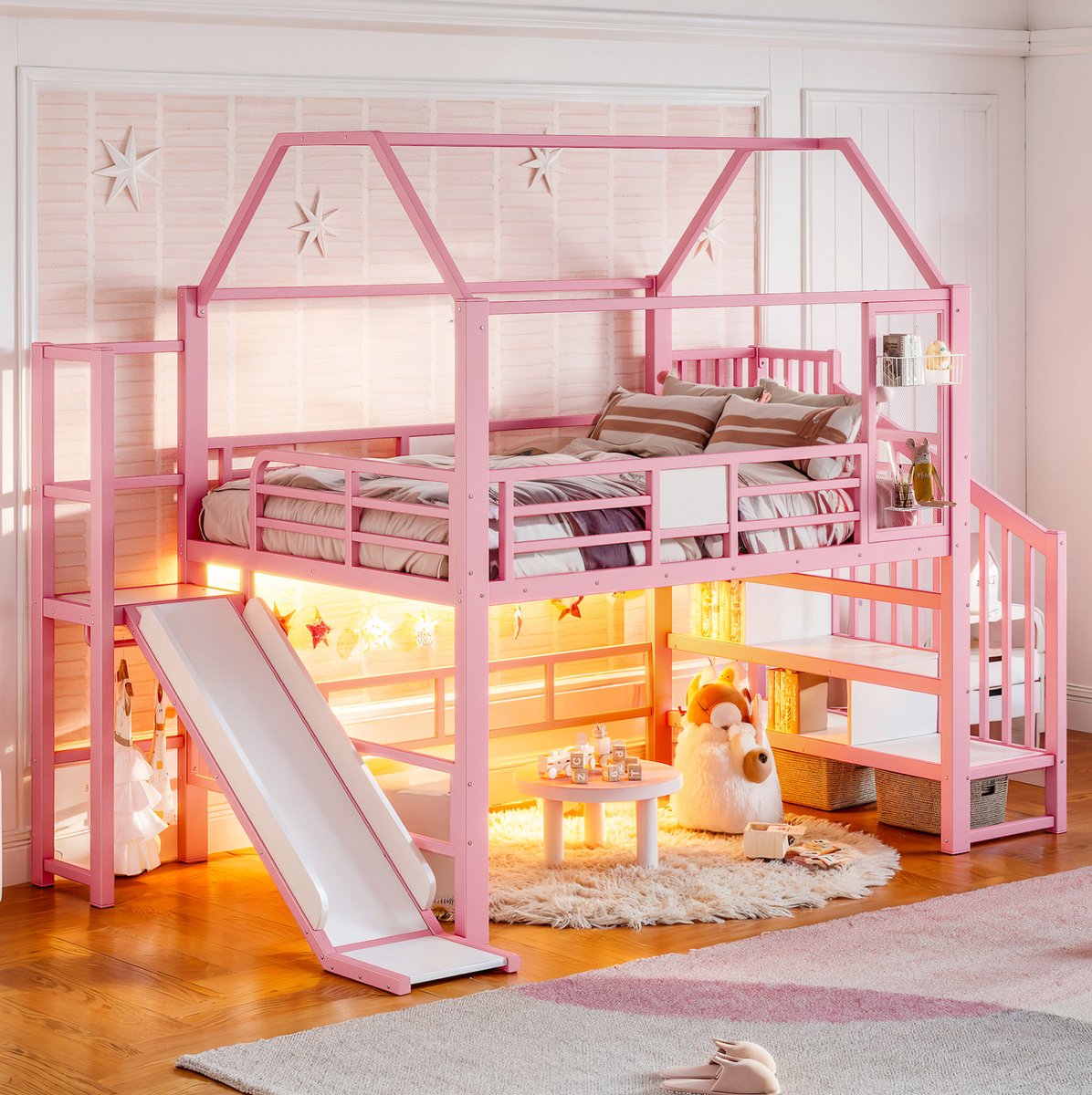 MODENUIT Kinderhoogslaper – 140 x 200 cm Met Glijbaan – Metaal – Roze – Huisvorm Met Ledverlichting En Trap