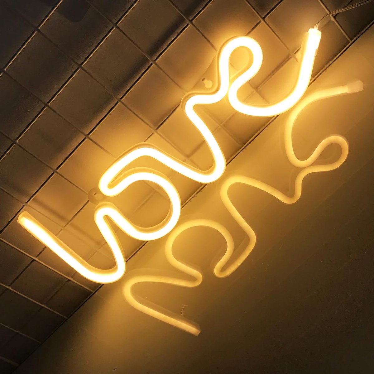 Neonlichten in slaapkamer met liefdesteken, aangedreven door USB of neon batterijen, neonlichten als muren, meisjesborden, kerstfeesten, bruiloften, kinderkamer, woonkamer, warm wit
