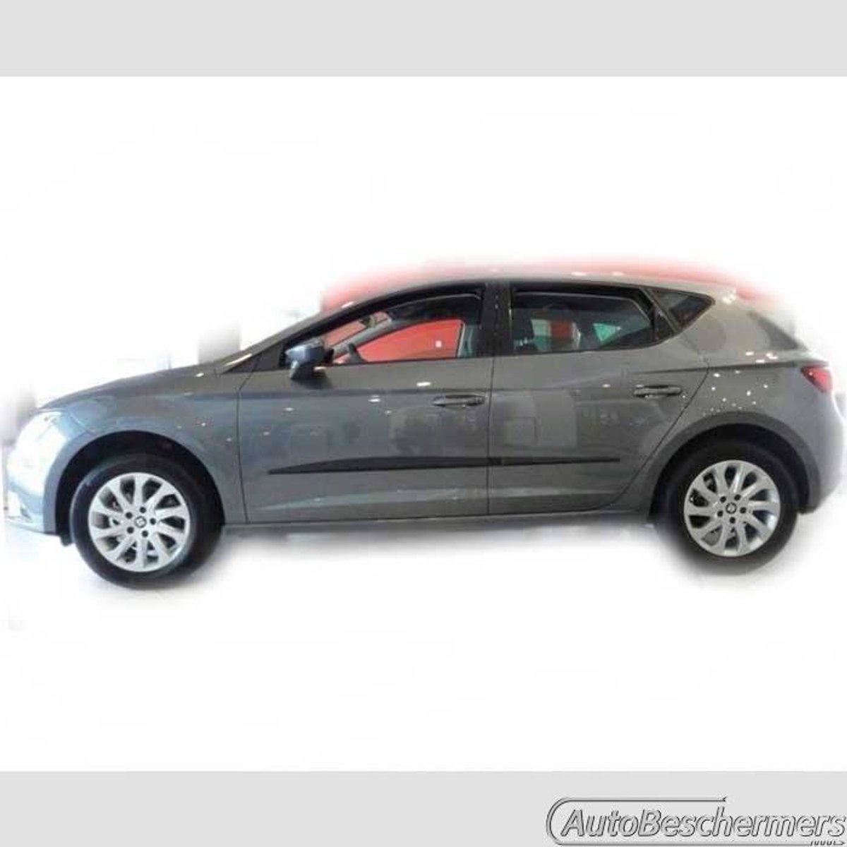 Stootlijsten set zwart voor Seat Leon Hatchback 12.2012-04.2020. De stootstrips zijn zelfklevend. Set a 4 stuks (#0026)
