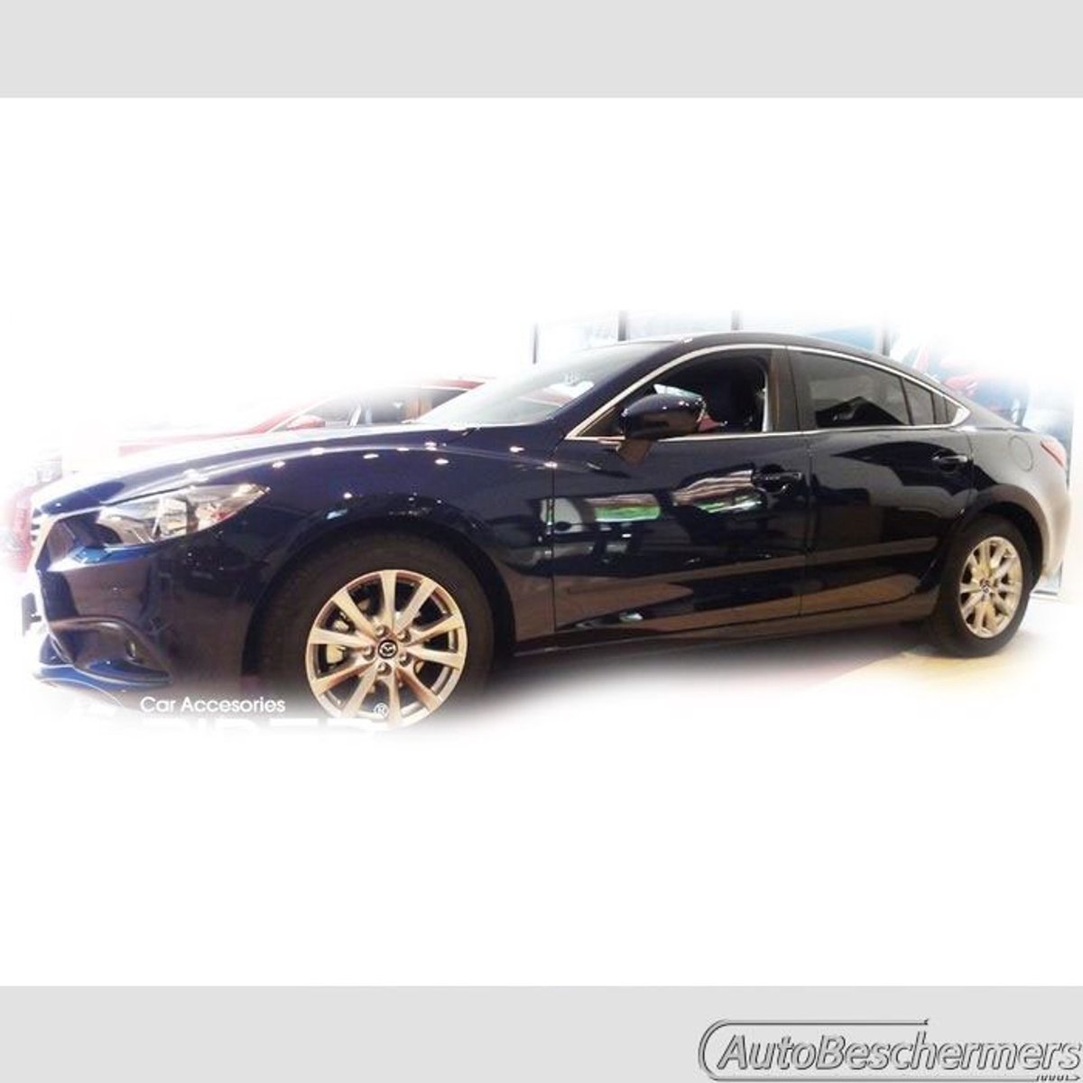 Stootlijsten set zwart voor Mazda6 Sedan 02.2013-. De stootstrips zijn zelfklevend. Set a 4 stuks (#1620)