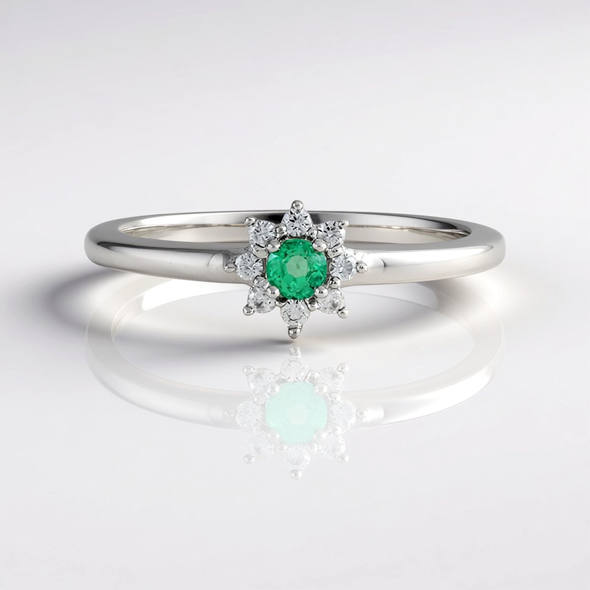 Cavill - Elegante Zilveren Ring 925 Sterling met Colombiaanse Smaragd 0,065 ct Rond Prong Zirkonia - Tijdloze Damesring Groen Edelsteen