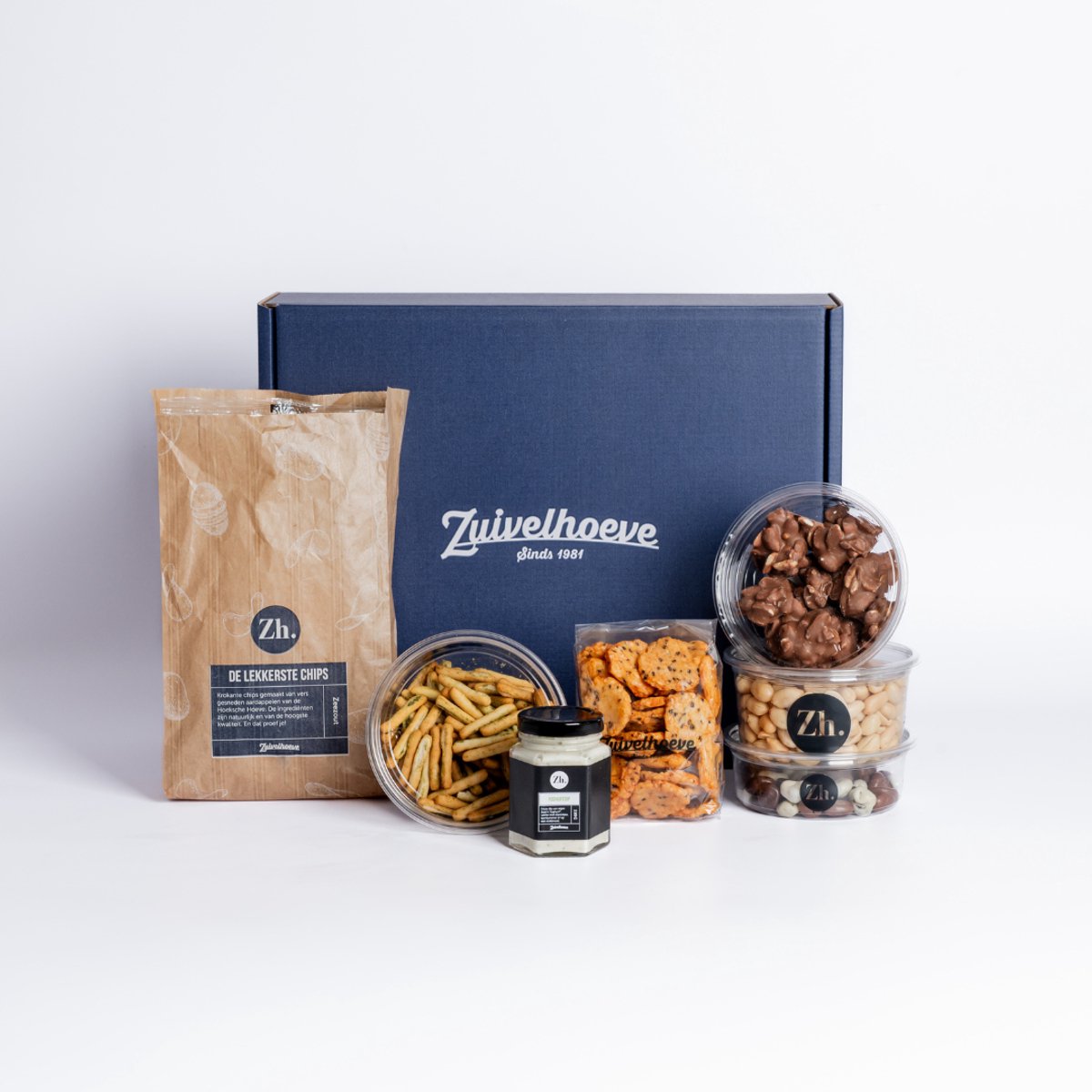 Zuivelhoeve Mini Kerstpakket Borrelpakket cadeau - Borrelbox voor thuis - Snackpakket - Kerstgeschenk - Cadeaupakketten eten & drinken - Alles voor de Borrelplank - Altijd vers - Proef & Geniet