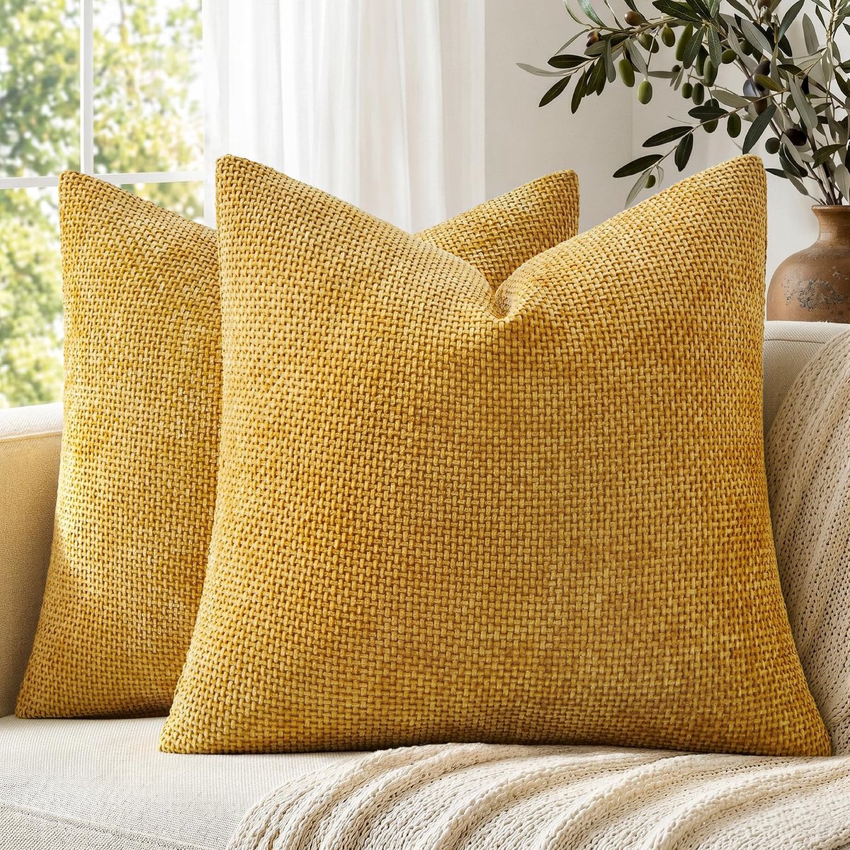 Omgoods - 2 Stuks Kussenhoezen 50 x 50 cm Goud Chenille voor Bank en Bed