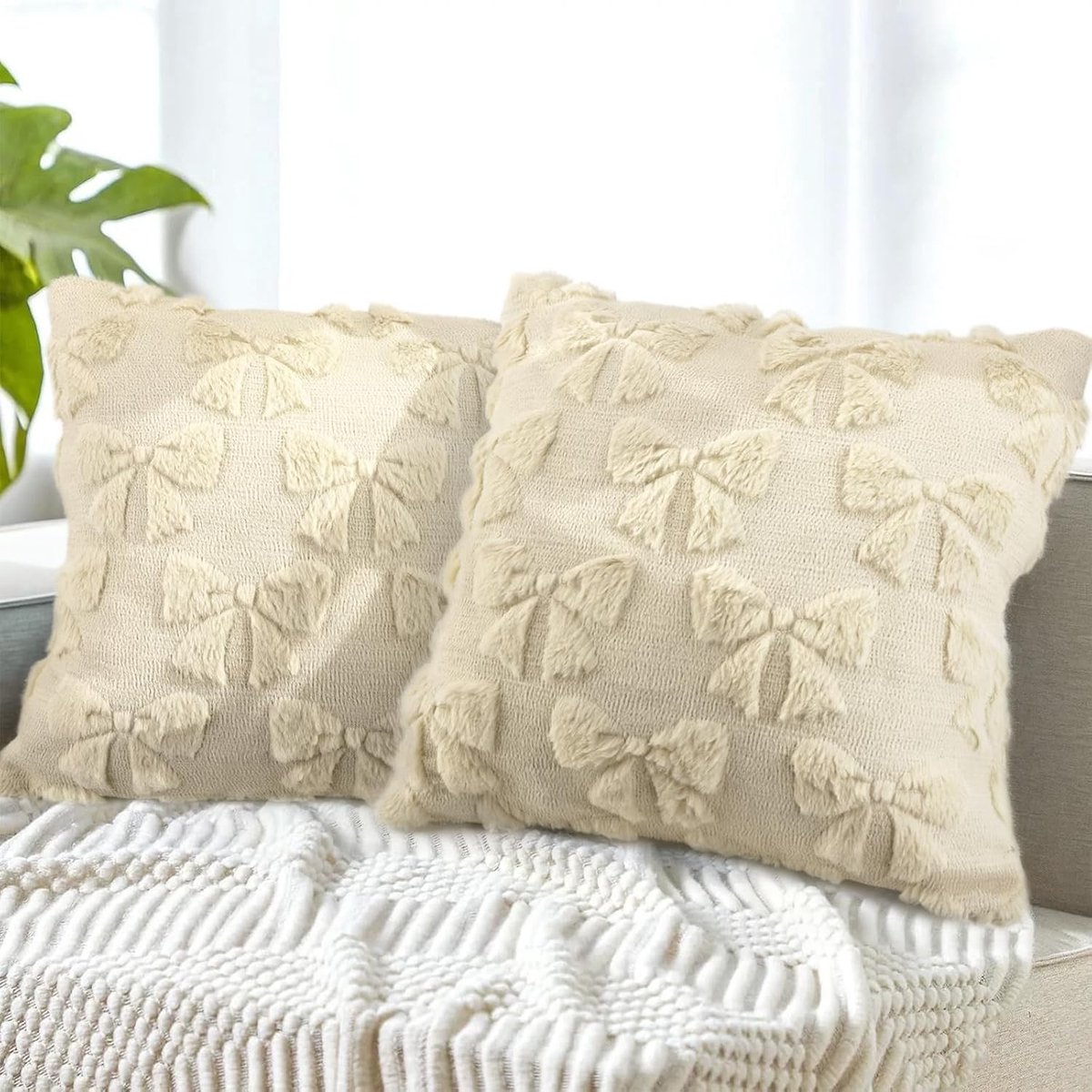 Set van 2 Pluche Kussenhoezen 45 x 45 cm, Beige Nepbont, Zachte Sierkussens voor Bank en Slaapkamer Decoratie, Fluffy Kussenslopen voor Auto en Thuisgebruik