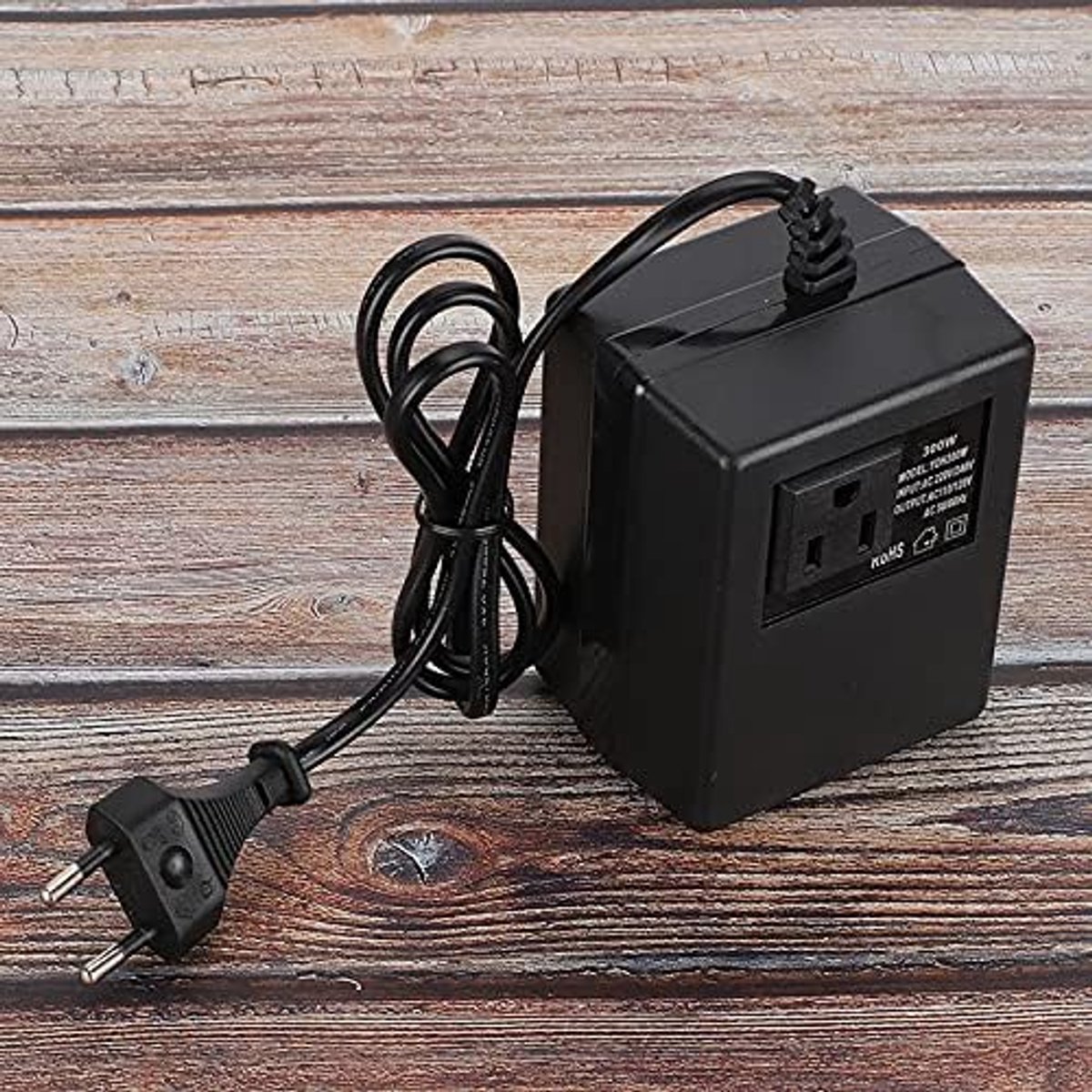 SnelShoppen - 300 W EU Plug Adapter, Voltage Converter, 300 W Voedingstransformator, AC 220 V naar 110 V, Compact en Licht, Zwart, Ideaal voor Reizen